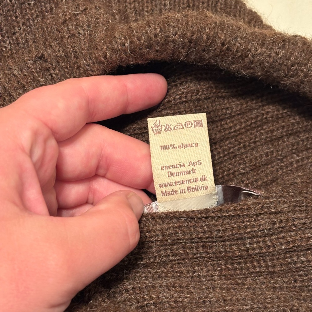 Alpaca Knit Leggings in Coffee - Picture 4 of 11